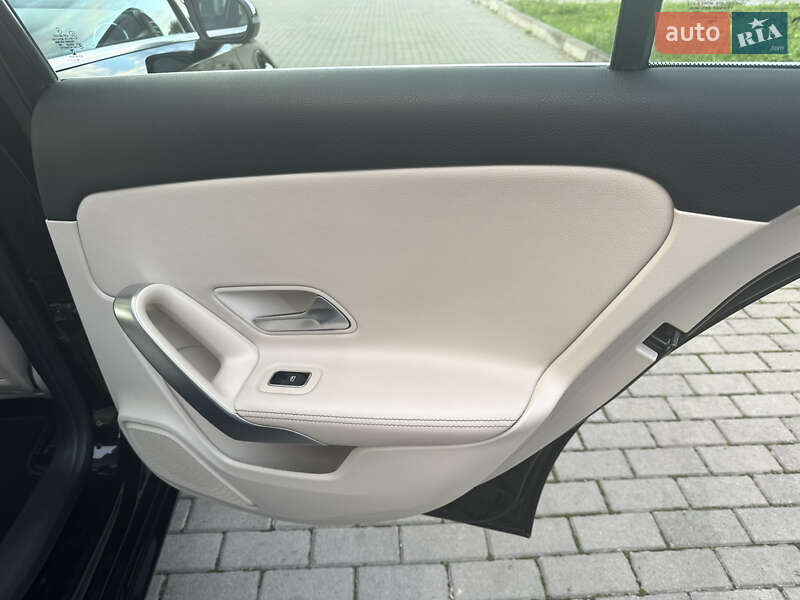 Седан Mercedes-Benz A-Class 2019 в Львове