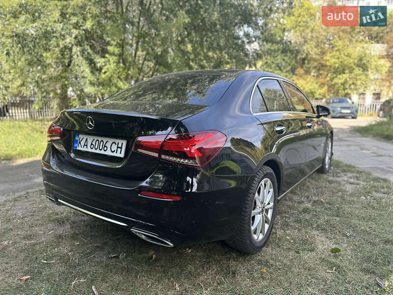 Седан Mercedes-Benz A-Class 2019 в Киеве