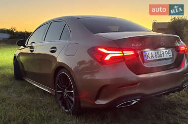 Седан Mercedes-Benz A-Class 2021 в Киеве