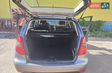 Хэтчбек Mercedes-Benz A-Class 2010 в 