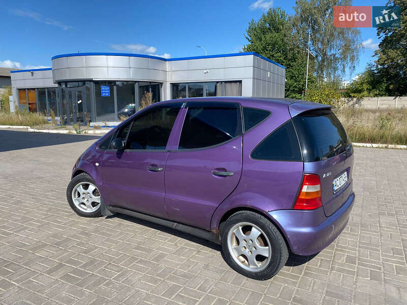 Хэтчбек Mercedes-Benz A-Class 2000 в Иваничах