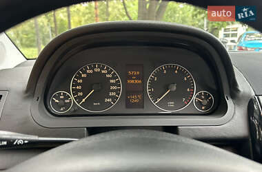 Хэтчбек Mercedes-Benz A-Class 2009 в 