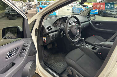 Хэтчбек Mercedes-Benz A-Class 2009 в 