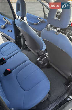 Хэтчбек Mercedes-Benz A-Class 2004 в 