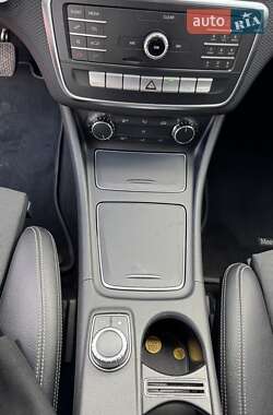 Хэтчбек Mercedes-Benz A-Class 2016 в 