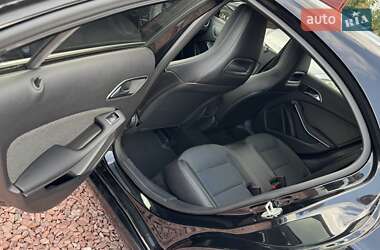 Хэтчбек Mercedes-Benz A-Class 2016 в 