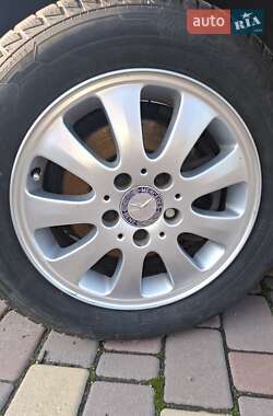 Хэтчбек Mercedes-Benz A-Class 2011 в 