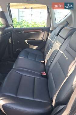 Хэтчбек Mercedes-Benz A-Class 2011 в 