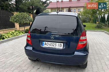 Хэтчбек Mercedes-Benz A-Class 2005 в 