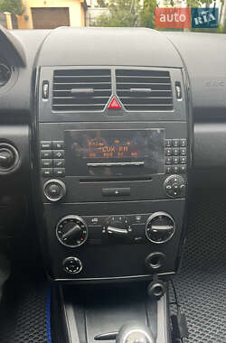 Хэтчбек Mercedes-Benz A-Class 2005 в 