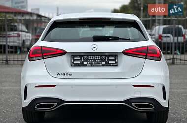 Хэтчбек Mercedes-Benz A-Class 2021 в 
