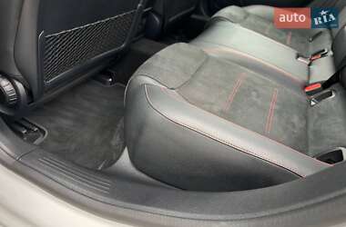 Хэтчбек Mercedes-Benz A-Class 2021 в 
