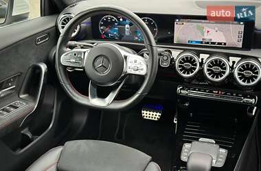 Хэтчбек Mercedes-Benz A-Class 2021 в 