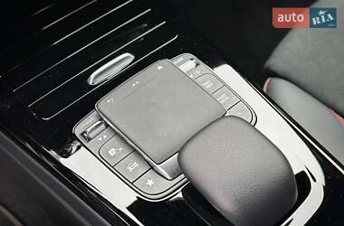 Хэтчбек Mercedes-Benz A-Class 2021 в 