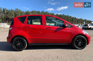 Хэтчбек Mercedes-Benz A-Class 2010 в 