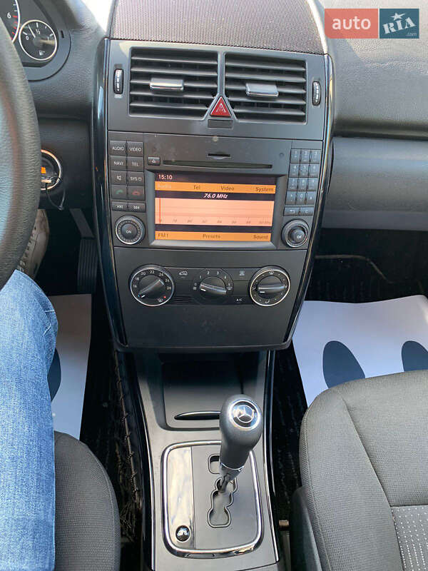 Хэтчбек Mercedes-Benz A-Class 2010 в Киеве фото 25 Хэтчбек Mercedes-Benz A-Class 2010 в Киеве