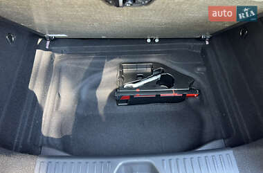 Хэтчбек Mercedes-Benz A-Class 2014 в 