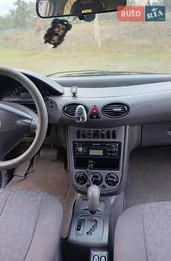 Хэтчбек Mercedes-Benz A-Class 2003 в 