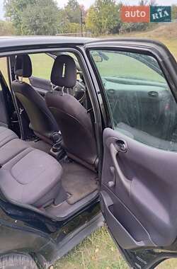 Хэтчбек Mercedes-Benz A-Class 2003 в 