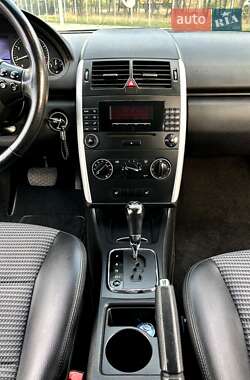 Хэтчбек Mercedes-Benz A-Class 2006 в 
