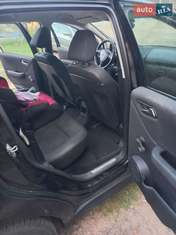 Хэтчбек Mercedes-Benz A-Class 2009 в Обухове фото 4 Хэтчбек Mercedes-Benz A-Class 2009 в Обухове