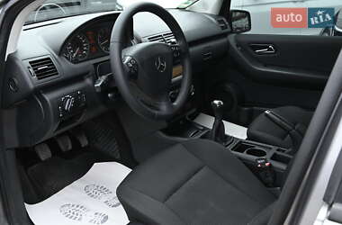 Хэтчбек Mercedes-Benz A-Class 2010 в 