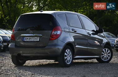 Хэтчбек Mercedes-Benz A-Class 2010 в 