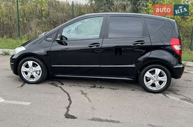 Хэтчбек Mercedes-Benz A-Class 2010 в 