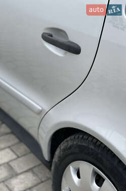 Хэтчбек Mercedes-Benz A-Class 2001 в 