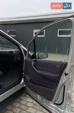 Хэтчбек Mercedes-Benz A-Class 2001 в 