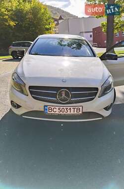 Хэтчбек Mercedes-Benz A-Class 2015 в 