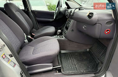 Хэтчбек Mercedes-Benz A-Class 2003 в 