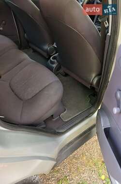 Хэтчбек Mercedes-Benz A-Class 2003 в 