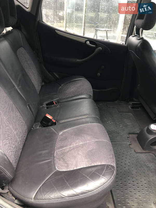 Хэтчбек Mercedes-Benz A-Class 2001 в Луцке фото 7 Хэтчбек Mercedes-Benz A-Class 2001 в Луцке