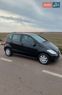 Хетчбек Mercedes-Benz A-Class 2010 в 