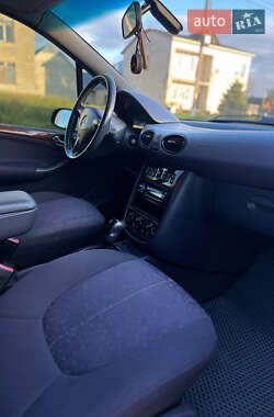 Хэтчбек Mercedes-Benz A-Class 2002 в 