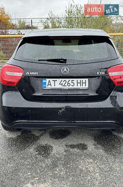 Хэтчбек Mercedes-Benz A-Class 2013 в 