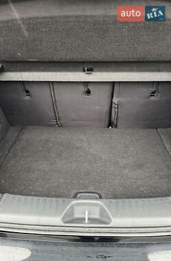 Хэтчбек Mercedes-Benz A-Class 2013 в 