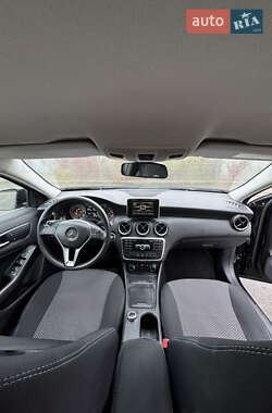Хэтчбек Mercedes-Benz A-Class 2013 в 