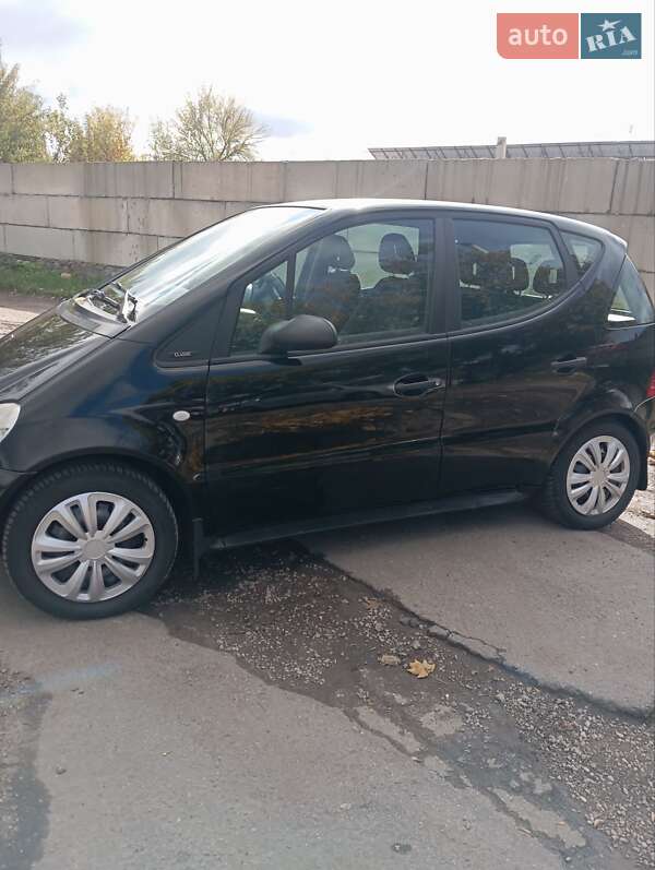 Хэтчбек Mercedes-Benz A-Class 2000 в 