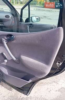Хэтчбек Mercedes-Benz A-Class 2000 в 