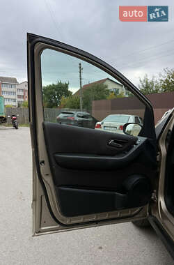 Хэтчбек Mercedes-Benz A-Class 2005 в  фото 33 Хэтчбек Mercedes-Benz A-Class 2005 в