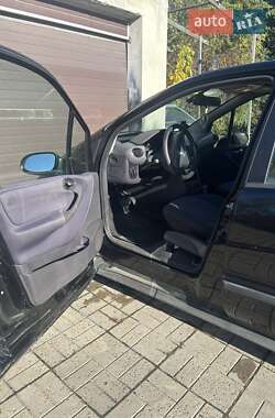 Купе Mercedes-Benz A-Class 2004 в 