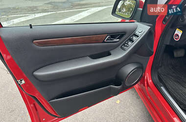 Хэтчбек Mercedes-Benz A-Class 2011 в 
