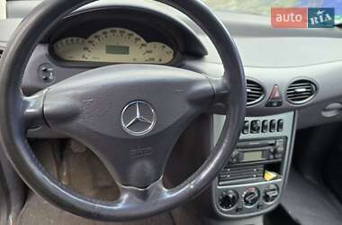 Хетчбек Mercedes-Benz A-Class 2004 в  фото 3 Хетчбек Mercedes-Benz A-Class 2004 в