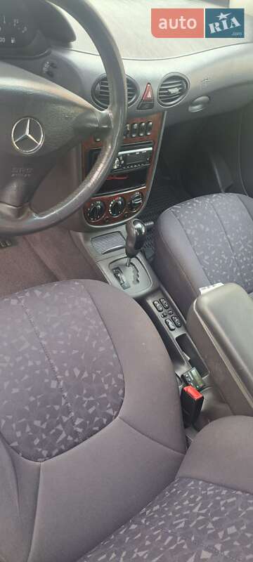 Хэтчбек Mercedes-Benz A-Class 2001 в Рахове фото 15 Хэтчбек Mercedes-Benz A-Class 2001 в Рахове