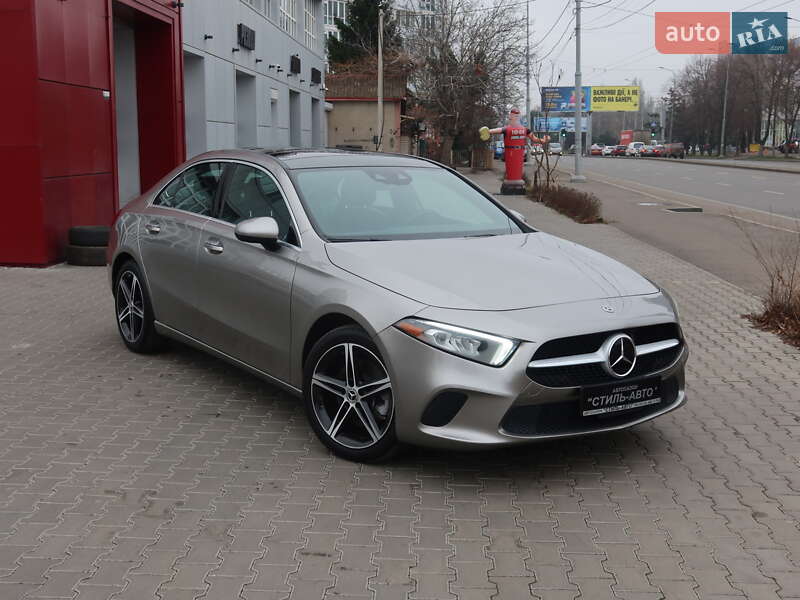Седан Mercedes-Benz A-Class 2019 в Одессе