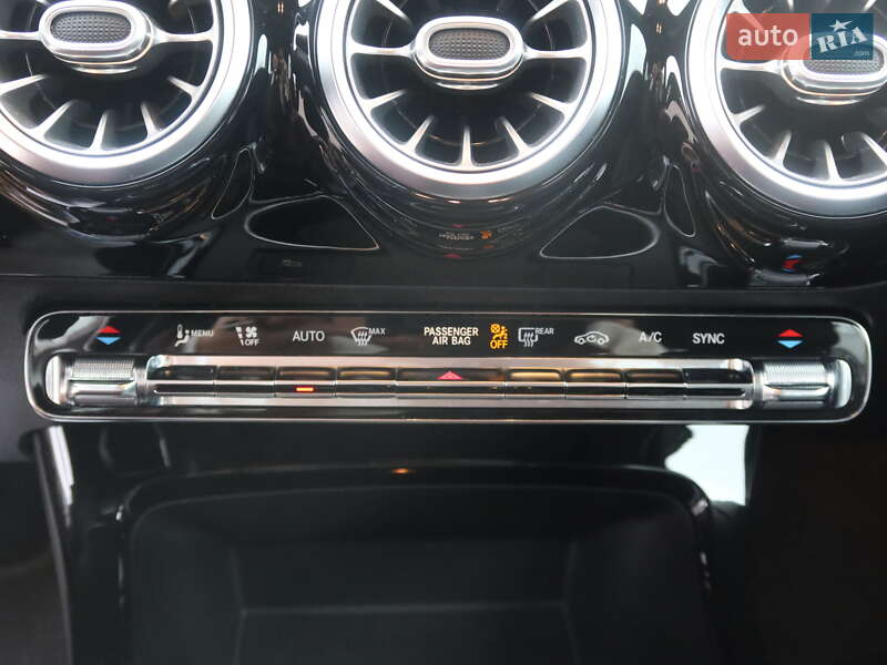 Седан Mercedes-Benz A-Class 2019 в Одессе