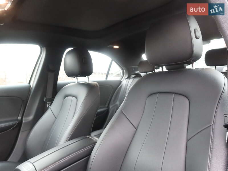 Седан Mercedes-Benz A-Class 2019 в Одессе