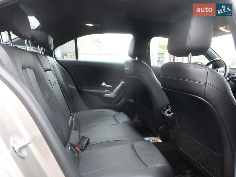 Седан Mercedes-Benz A-Class 2019 в Одессе